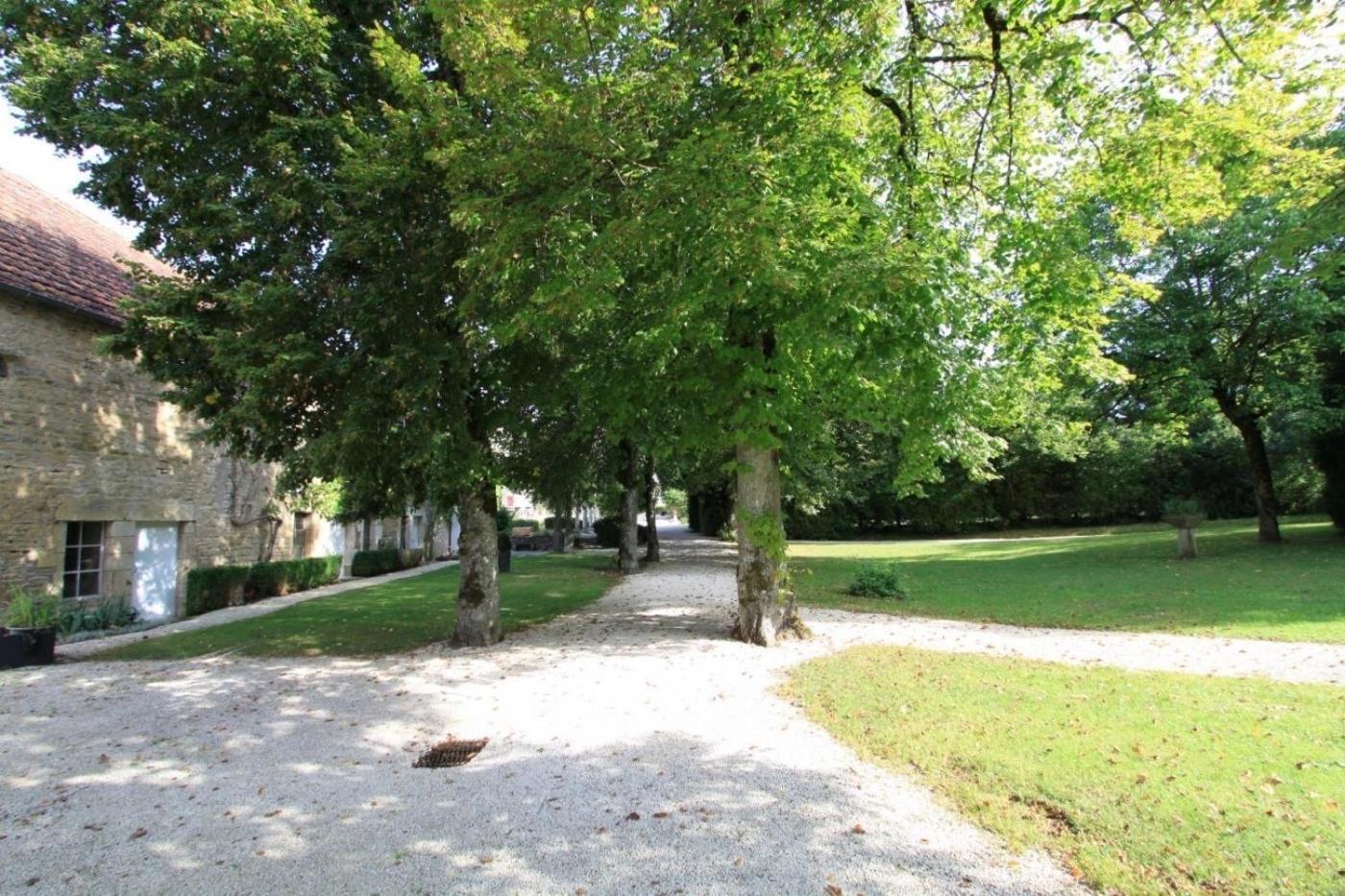 Le Prieure De Buffon Bed & Breakfast ภายนอก รูปภาพ
